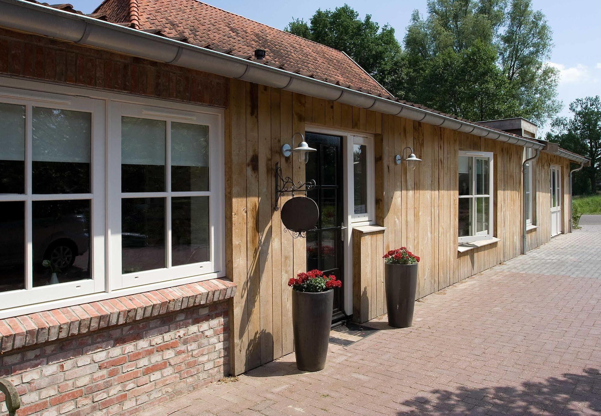 Erve Fakkert Bed & Breakfast Rossum  Exterior photo